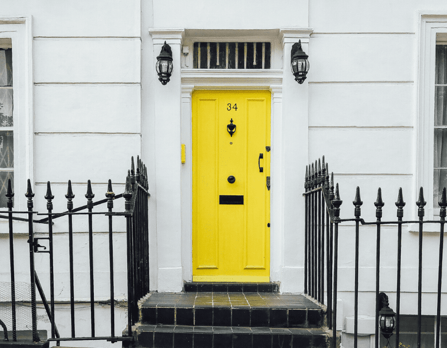 Une porte d'entrée colorée