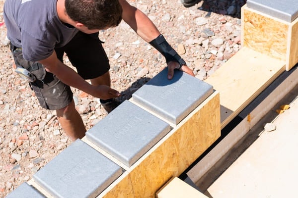 Et si vous construisiez votre maison en kit bois vous-même ?