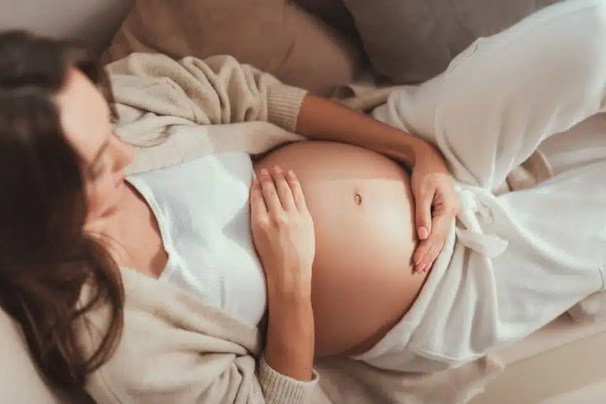 Pourquoi les femmes enceintes ne devraient pas se baigner dans un spa / jacuzzi ?